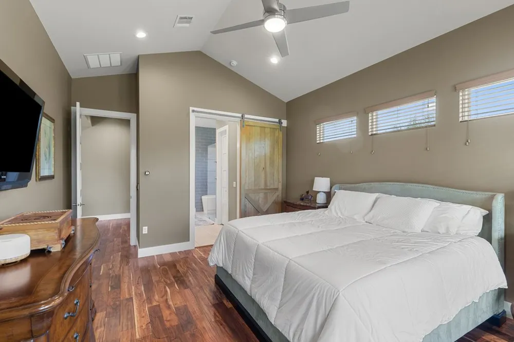 409 Dos Lagos Dripping Springs, TX 78620