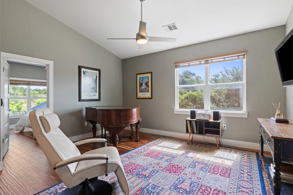 409 Dos Lagos Dripping Springs, TX 78620