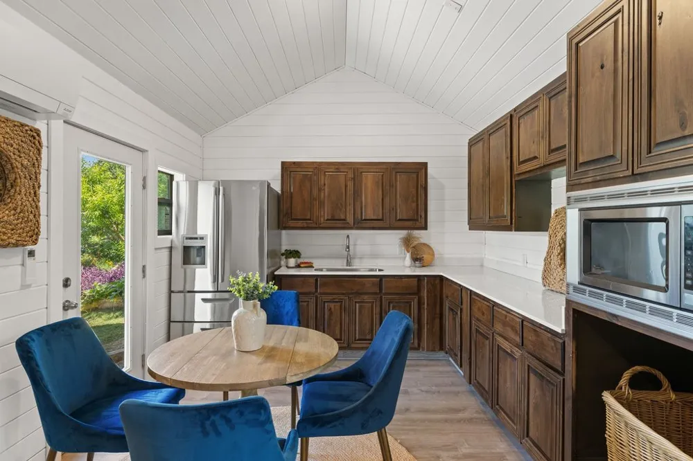 409 Dos Lagos Dripping Springs, TX 78620