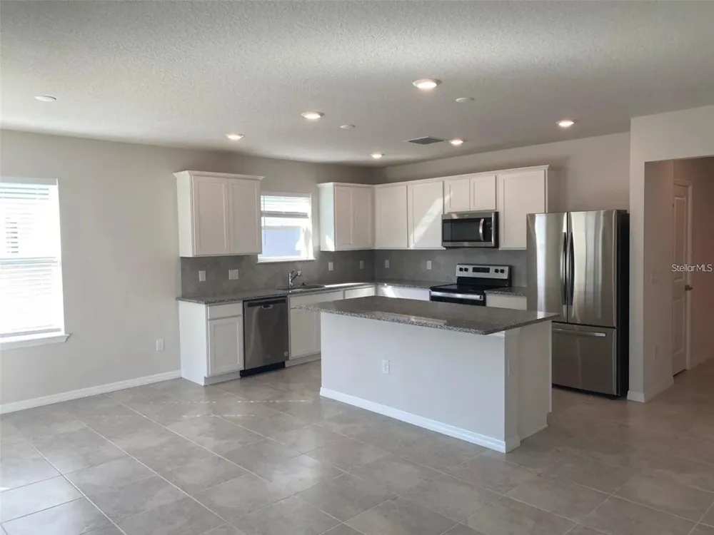 9643 SUMMERS CAY CIRCLE Thonotosassa, FL 33592