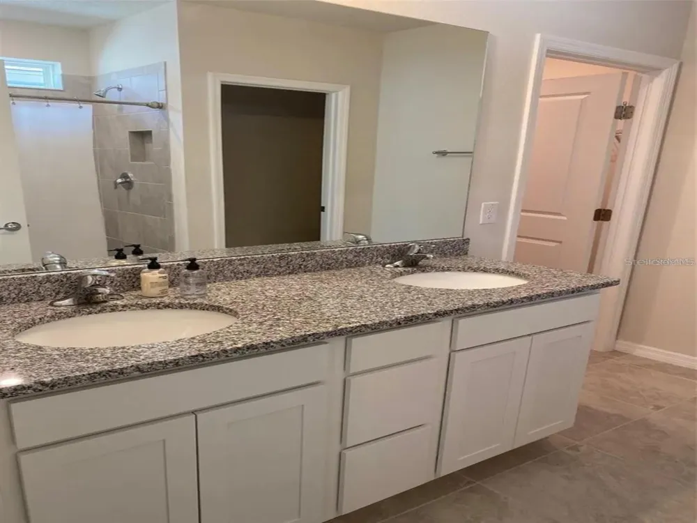 9643 SUMMERS CAY CIRCLE Thonotosassa, FL 33592