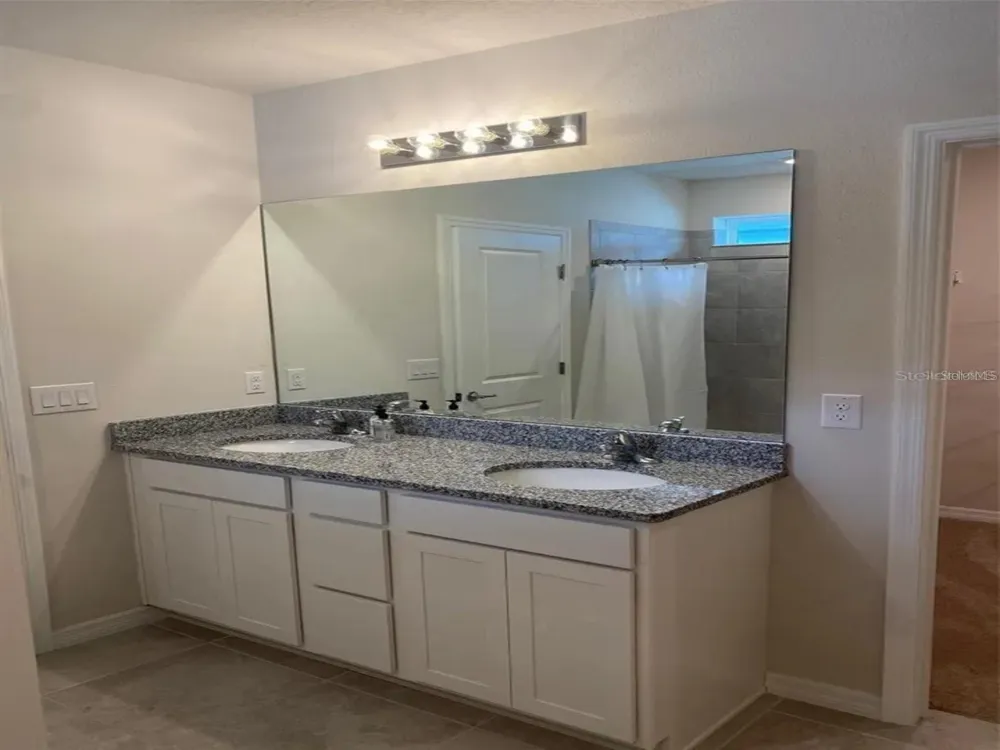 9643 SUMMERS CAY CIRCLE Thonotosassa, FL 33592