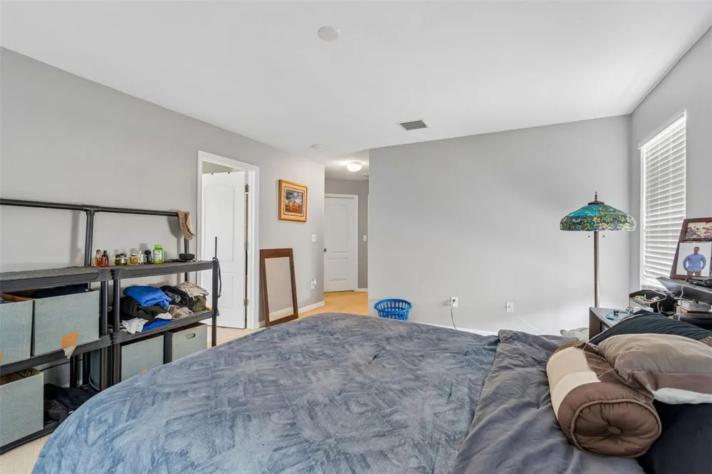 5017 WHITE SANDERLING COURT Tampa, FL 33619