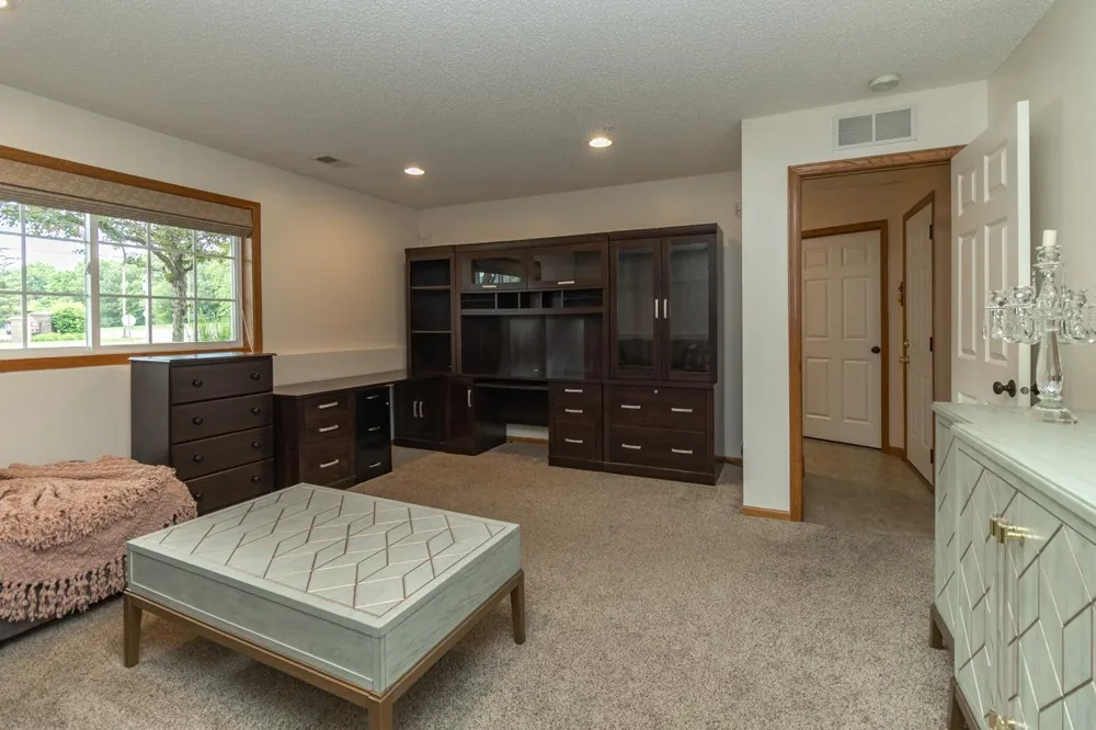 1691 Village Trail E #7 Maplewood, MN 55109