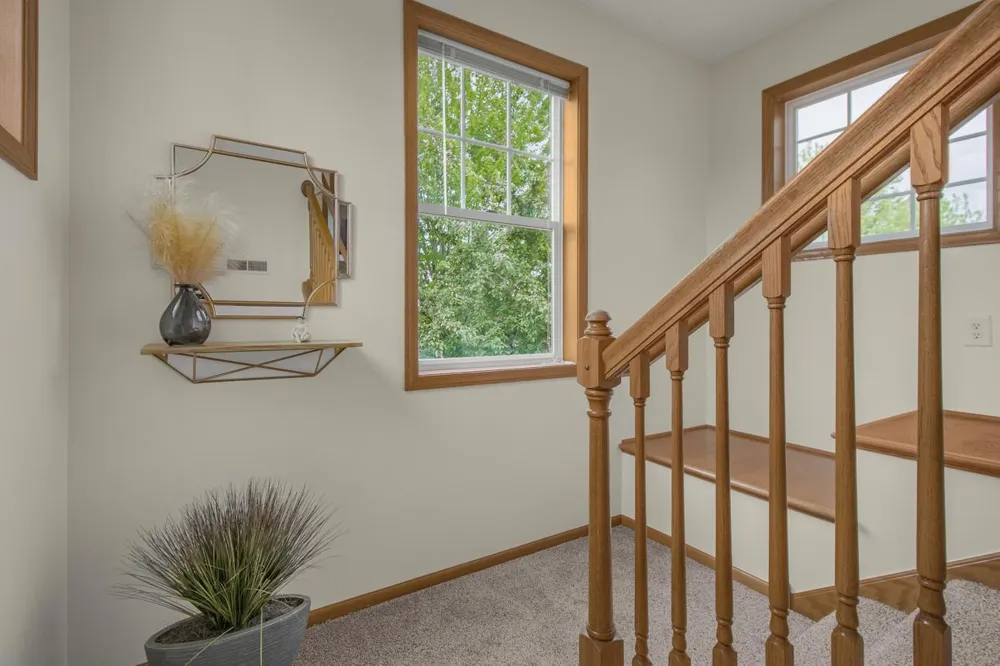 1691 Village Trail E #7 Maplewood, MN 55109