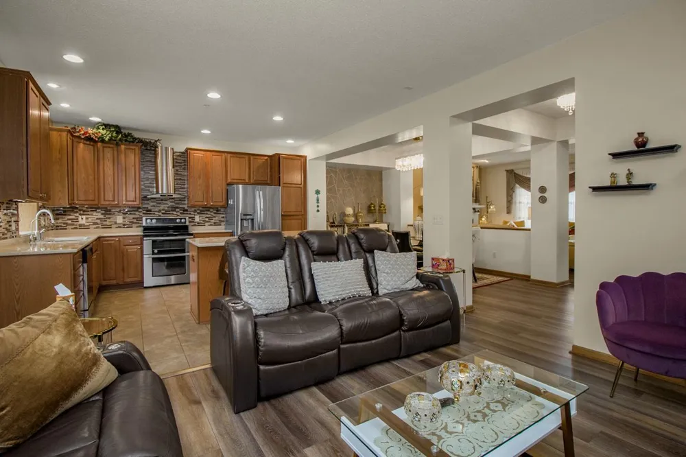 1691 Village Trail E #7 Maplewood, MN 55109