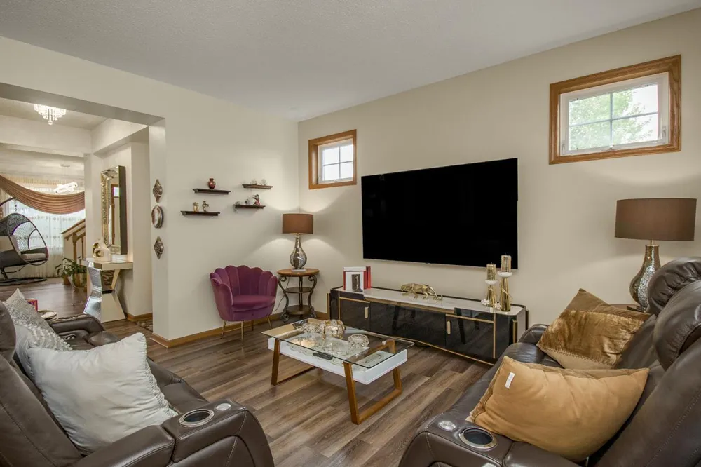 1691 Village Trail E #7 Maplewood, MN 55109