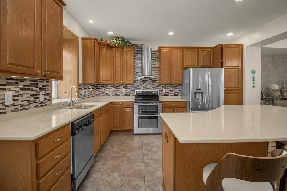 1691 Village Trail E #7 Maplewood, MN 55109
