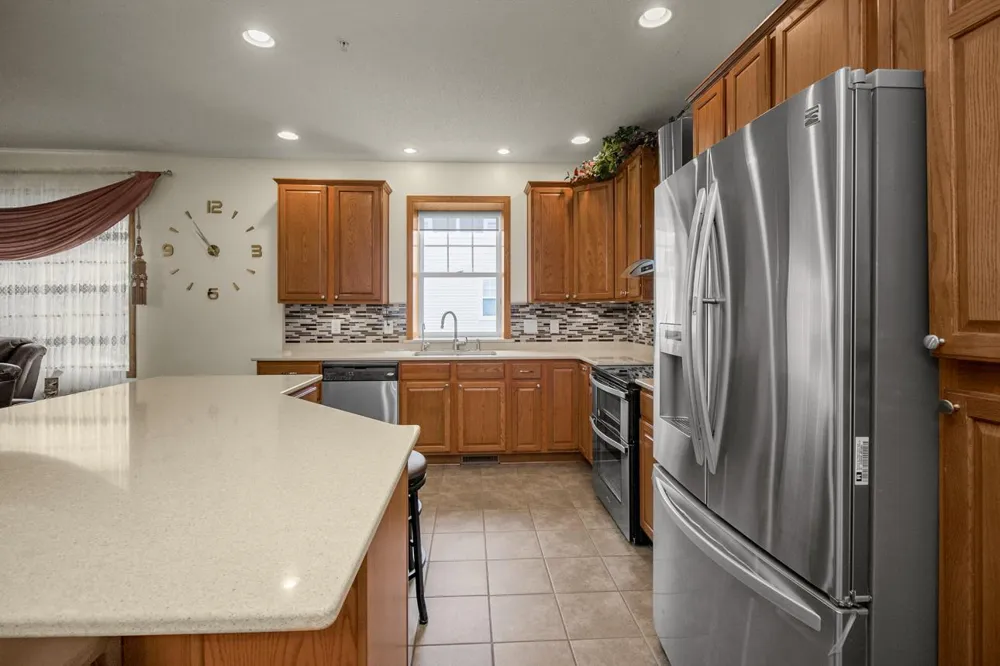 1691 Village Trail E #7 Maplewood, MN 55109