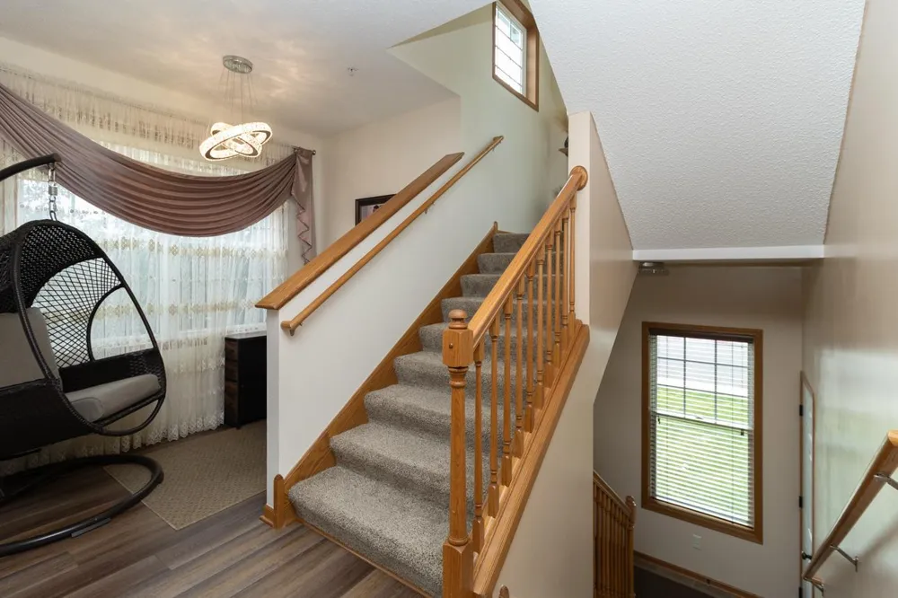 1691 Village Trail E #7 Maplewood, MN 55109