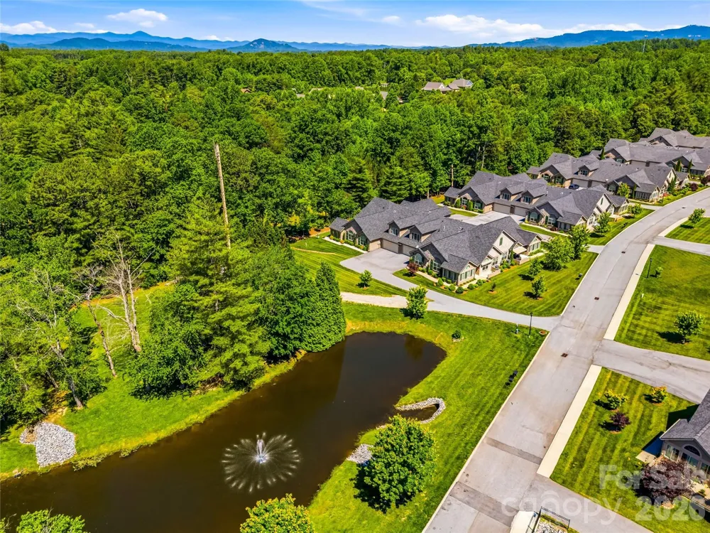 426 Summerfield Place Flat Rock, NC 28731