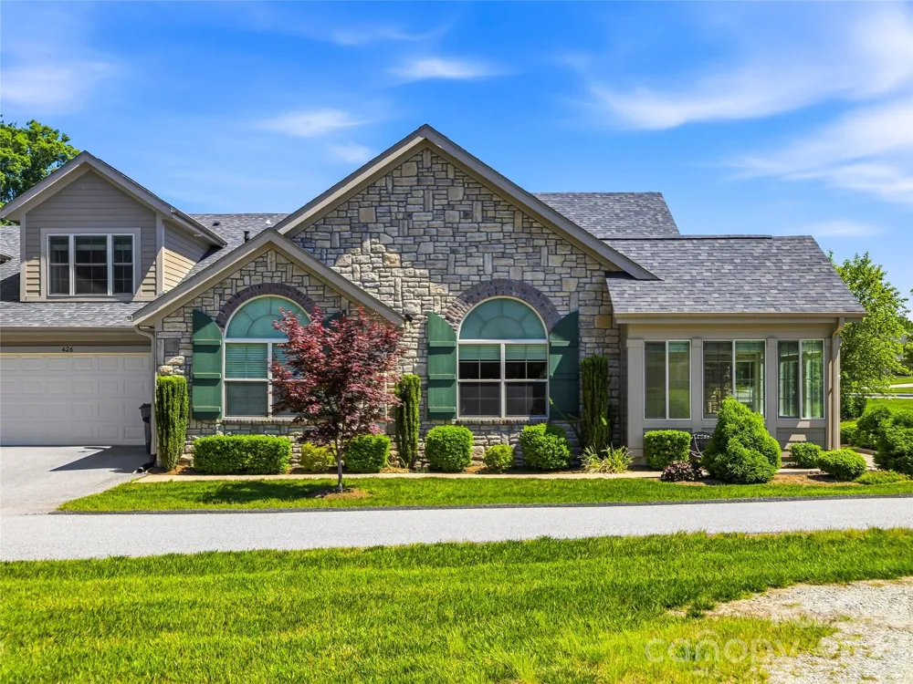 426 Summerfield Place Flat Rock, NC 28731