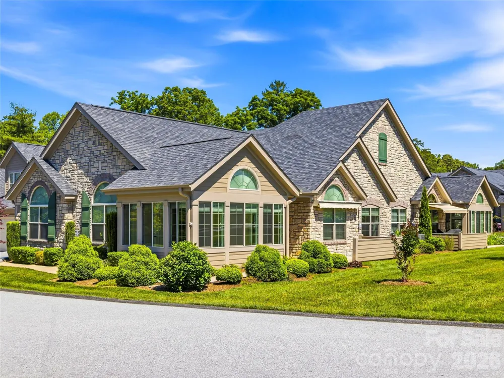 426 Summerfield Place Flat Rock, NC 28731