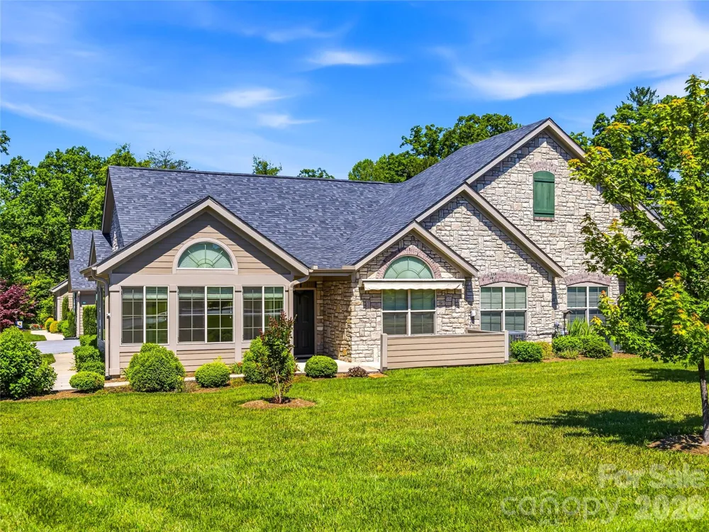 426 Summerfield Place Flat Rock, NC 28731