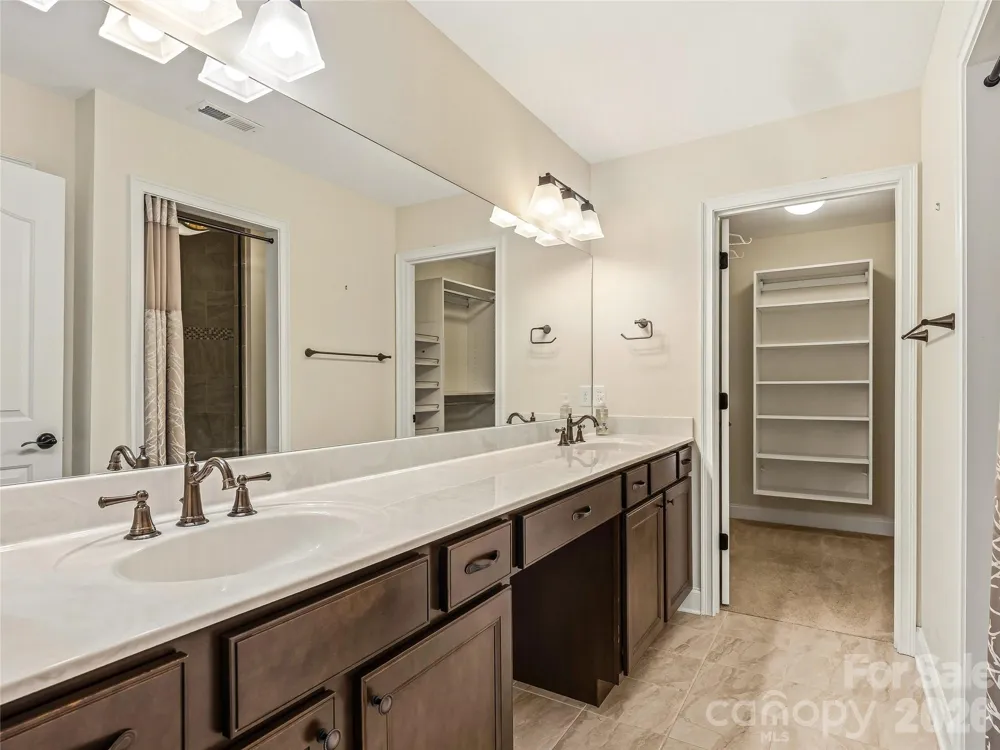 426 Summerfield Place Flat Rock, NC 28731