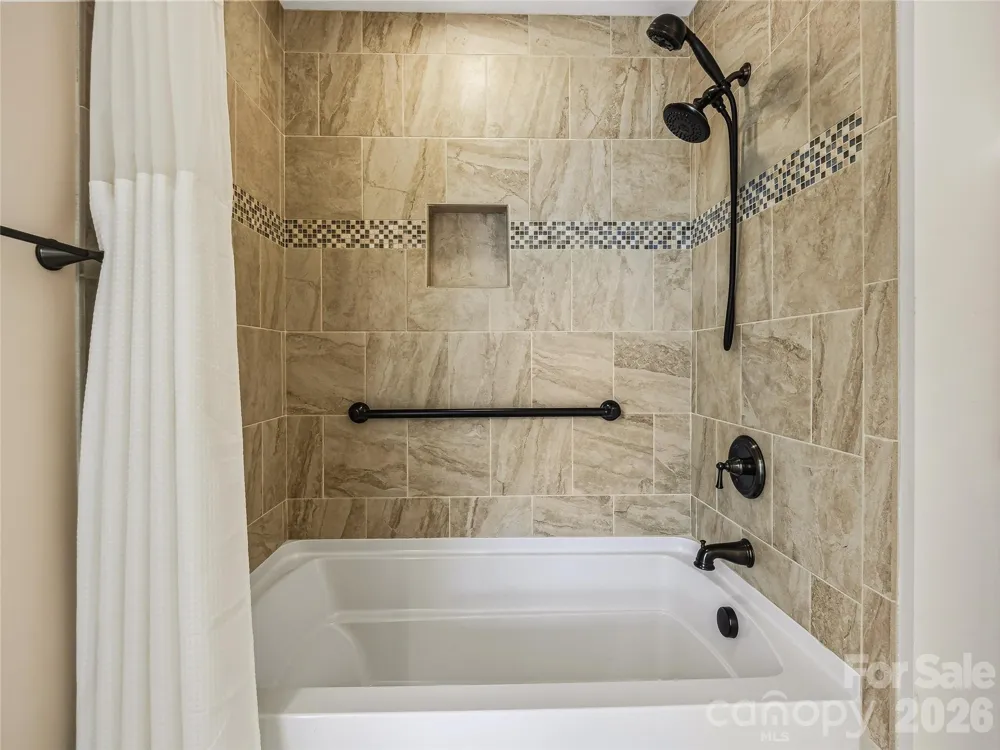 426 Summerfield Place Flat Rock, NC 28731