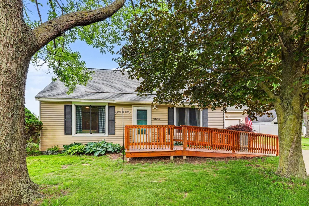 3835 96th Avenue Zeeland, MI 49464