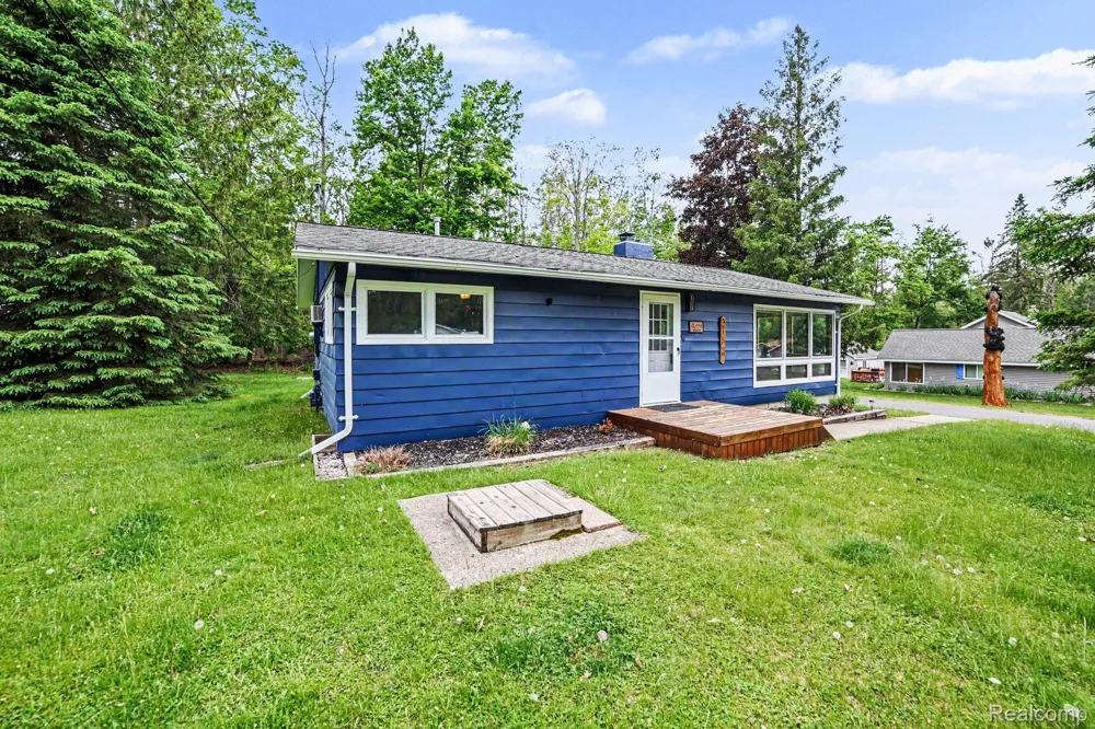 4269 Owl Road Alcona Township, MI 48742