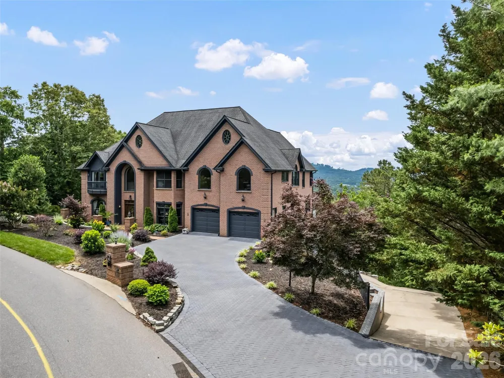 9 Perrion Avenue Weaverville, NC 28787