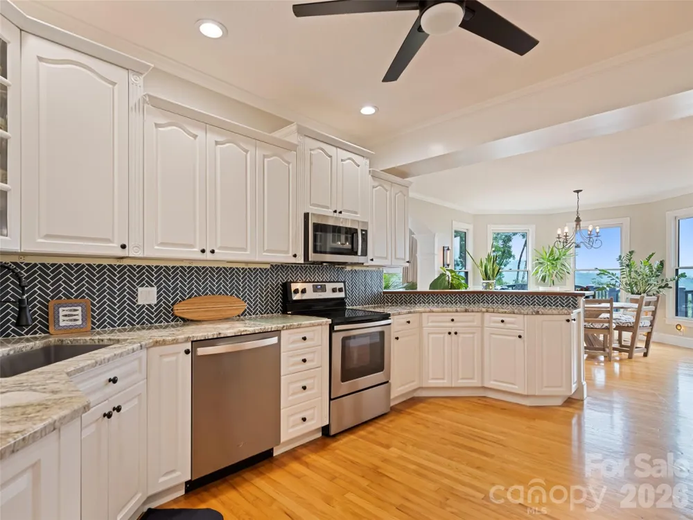 9 Perrion Avenue Weaverville, NC 28787