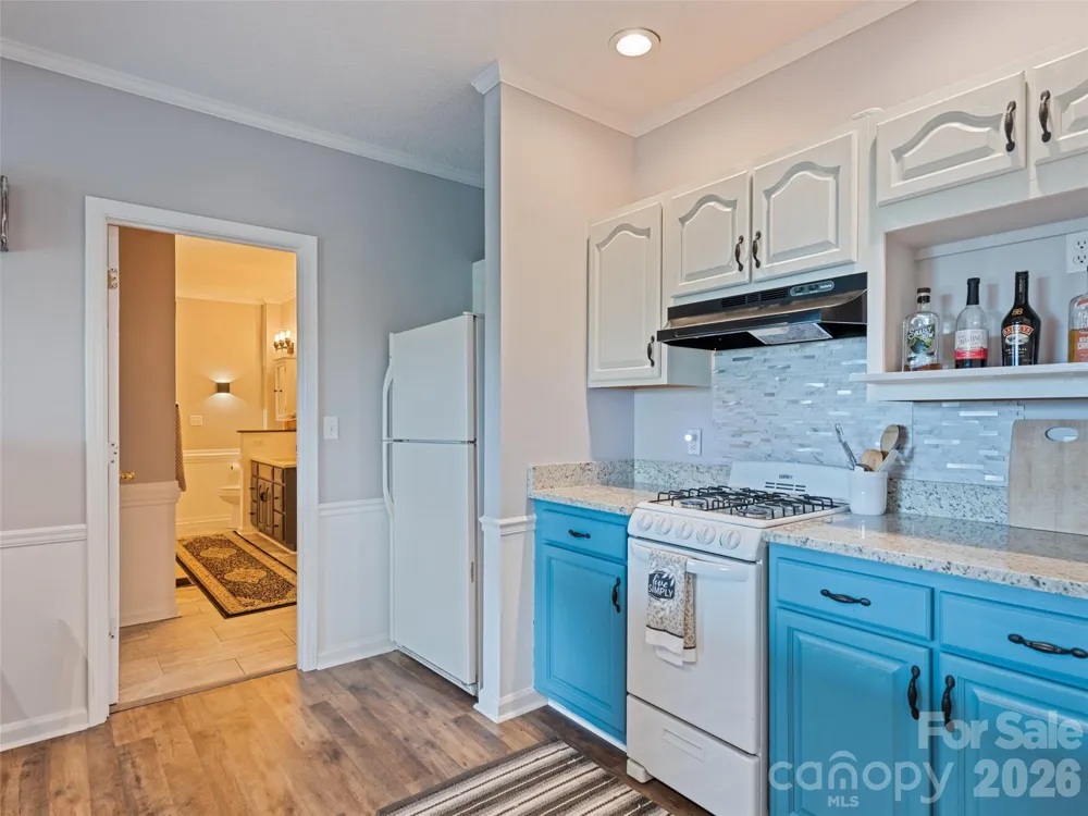 9 Perrion Avenue Weaverville, NC 28787