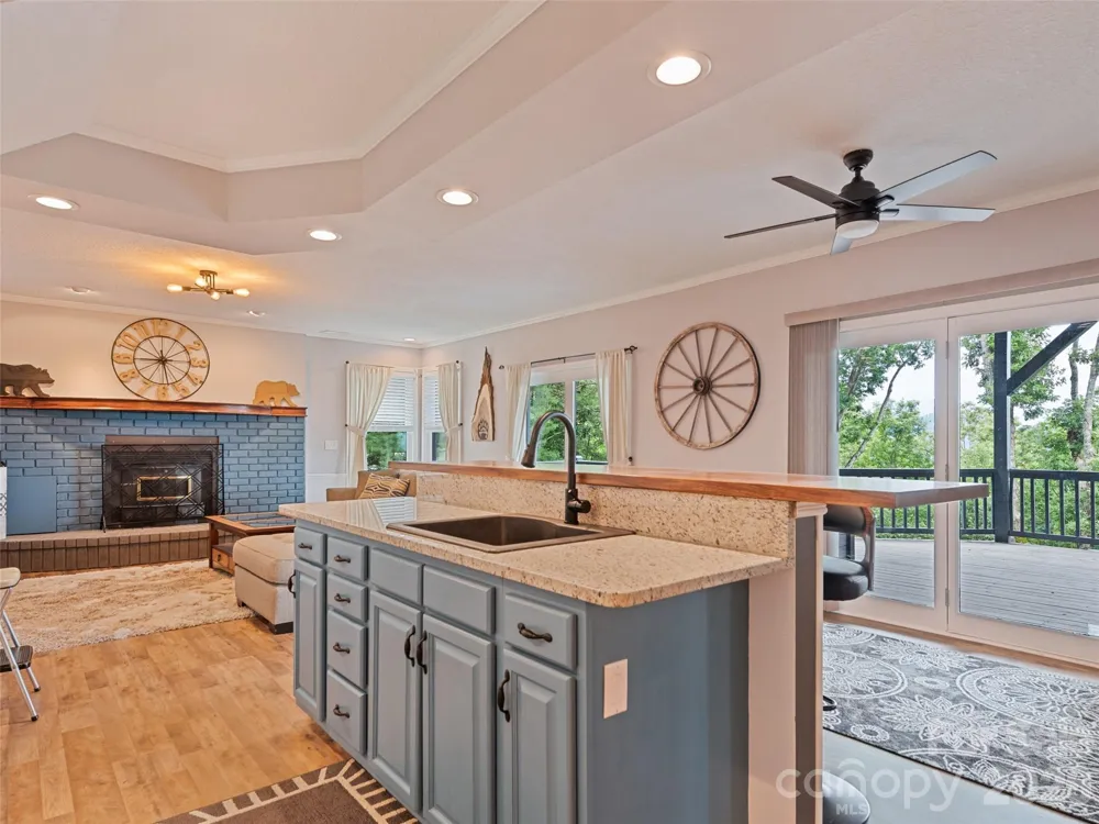 9 Perrion Avenue Weaverville, NC 28787