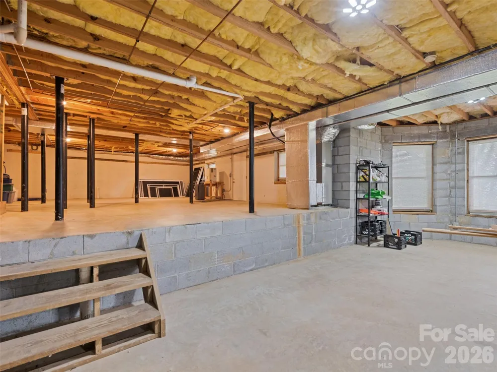 9 Perrion Avenue Weaverville, NC 28787