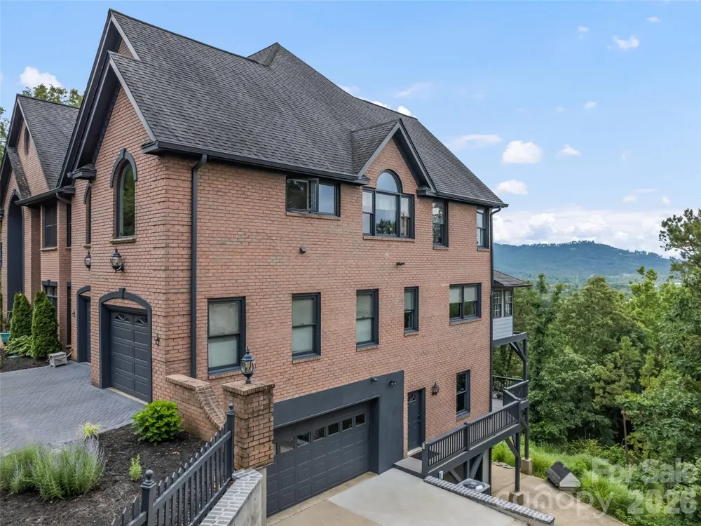 9 Perrion Avenue Weaverville, NC 28787