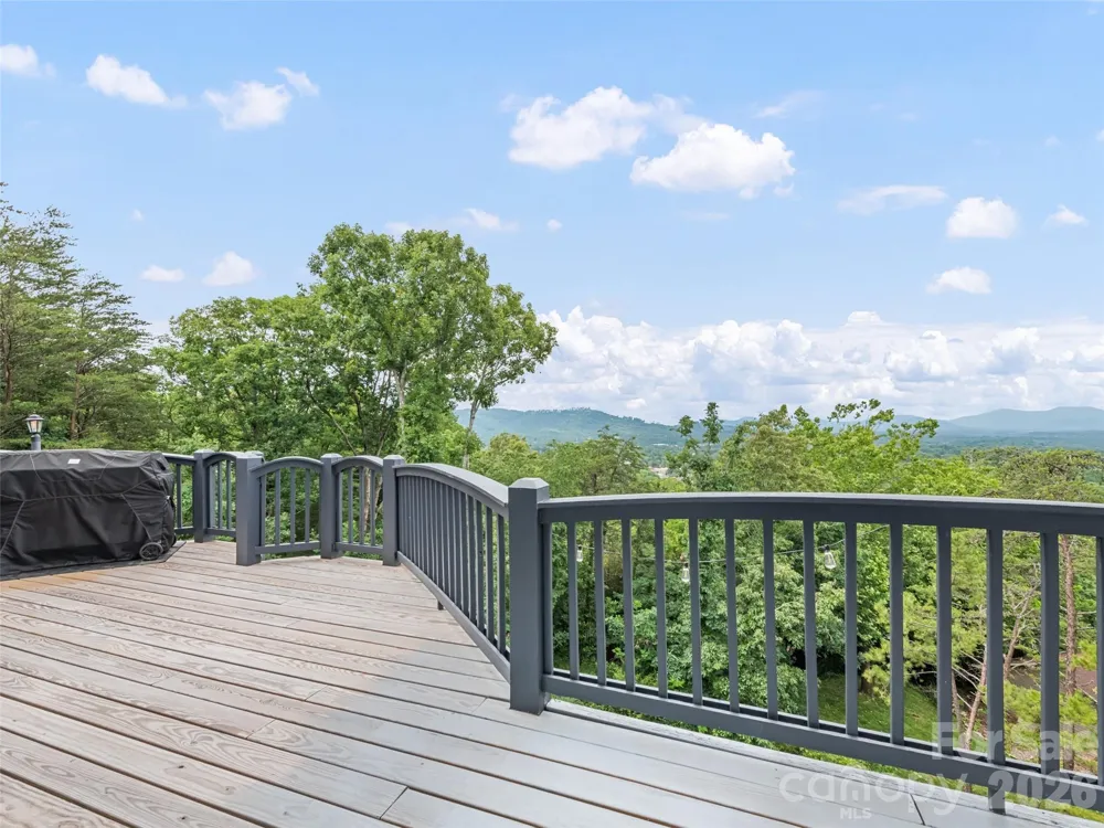 9 Perrion Avenue Weaverville, NC 28787