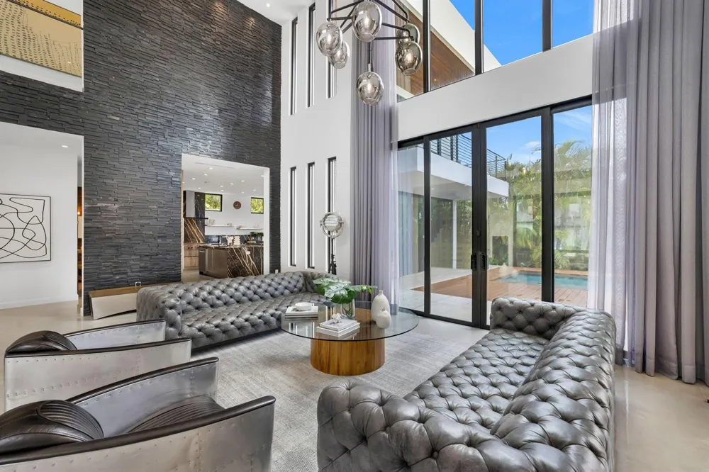3462 NE 171st Street North Miami Beach, FL 33160