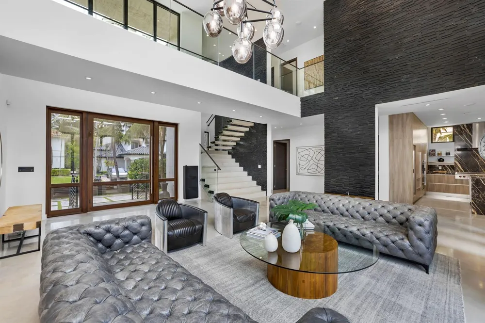 3462 NE 171st Street North Miami Beach, FL 33160