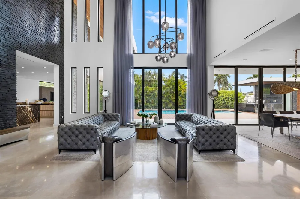 3462 NE 171st Street North Miami Beach, FL 33160
