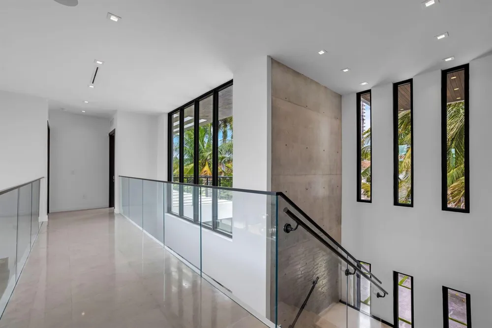 3462 NE 171st Street North Miami Beach, FL 33160