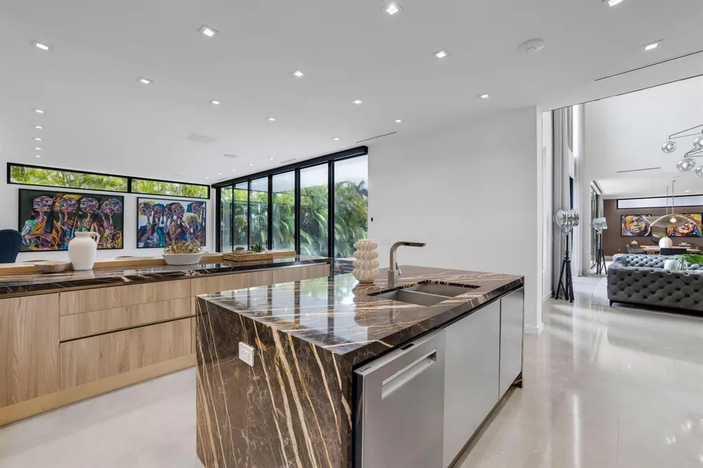 3462 NE 171st Street North Miami Beach, FL 33160