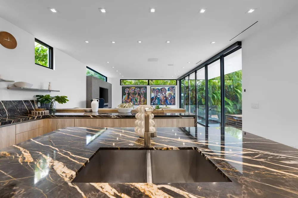 3462 NE 171st Street North Miami Beach, FL 33160