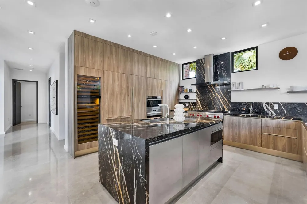 3462 NE 171st Street North Miami Beach, FL 33160