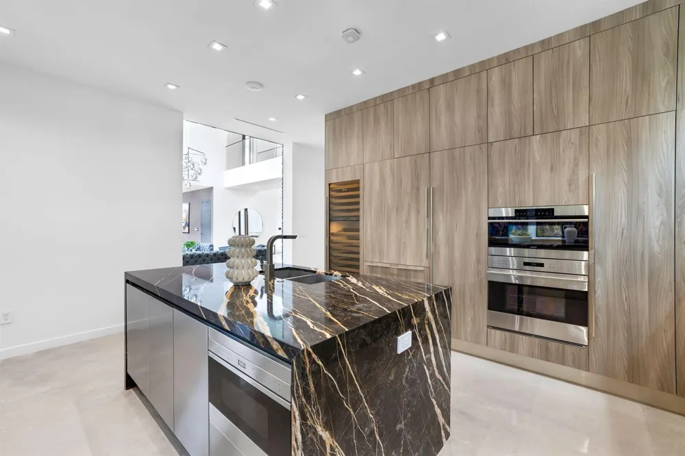 3462 NE 171st Street North Miami Beach, FL 33160