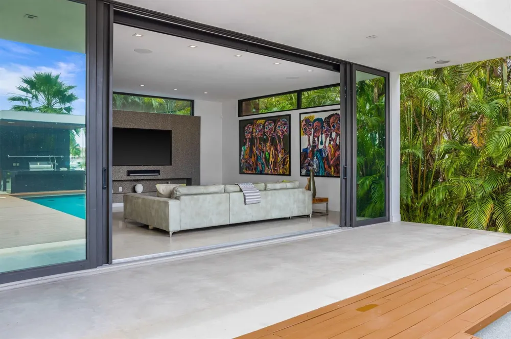 3462 NE 171st Street North Miami Beach, FL 33160