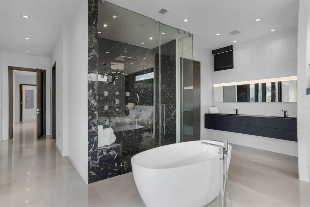 3462 NE 171st Street North Miami Beach, FL 33160