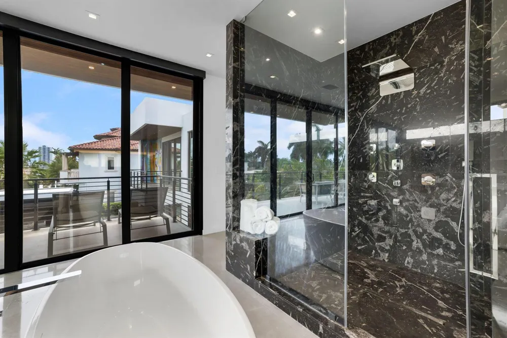 3462 NE 171st Street North Miami Beach, FL 33160