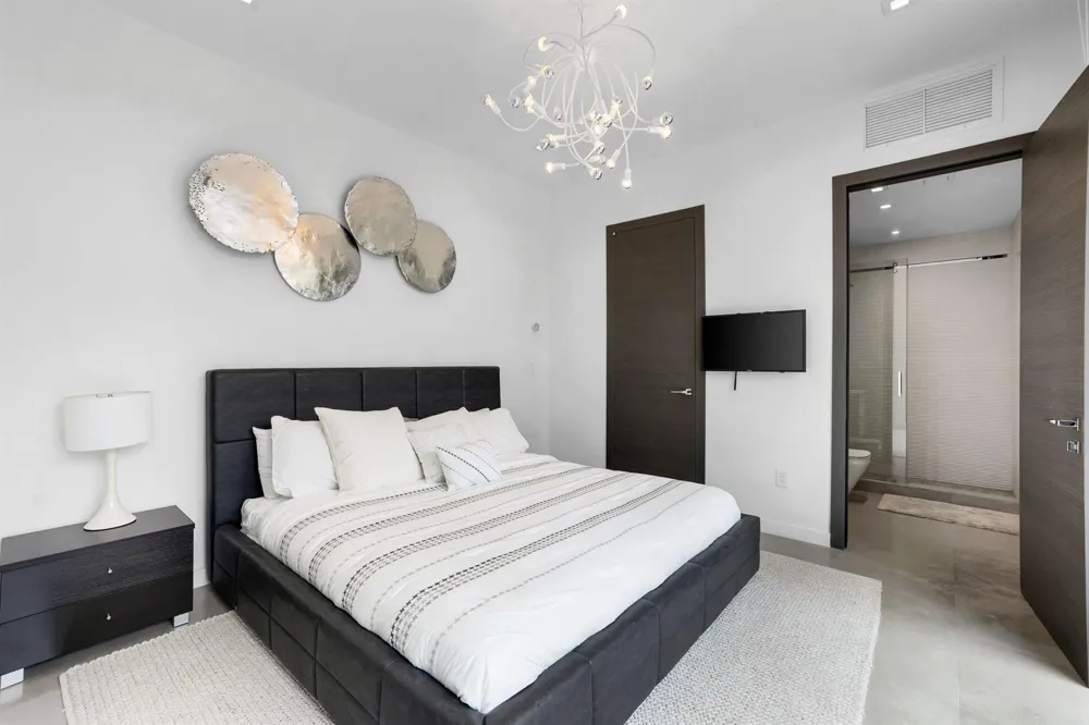 3462 NE 171st Street North Miami Beach, FL 33160