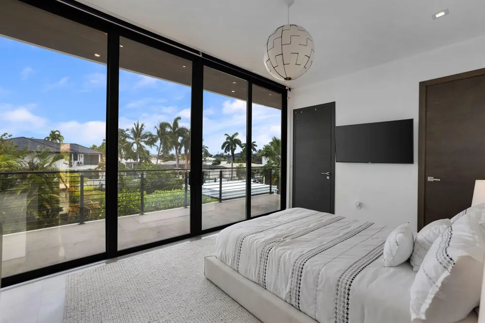 3462 NE 171st Street North Miami Beach, FL 33160
