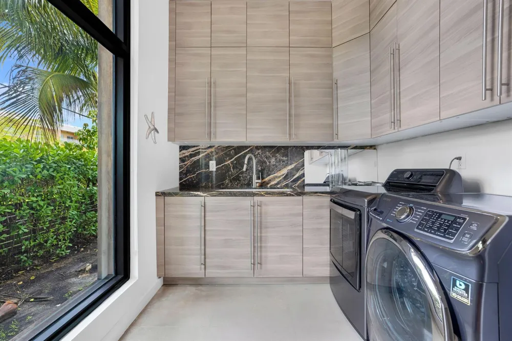 3462 NE 171st Street North Miami Beach, FL 33160