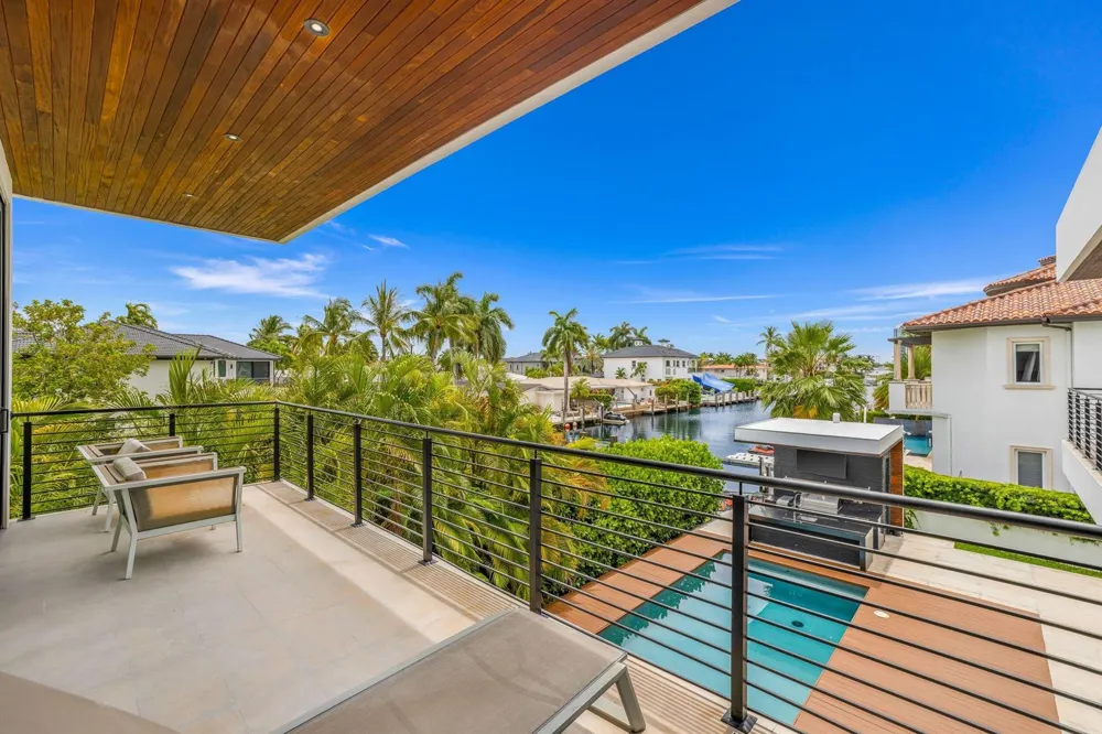 3462 NE 171st Street North Miami Beach, FL 33160