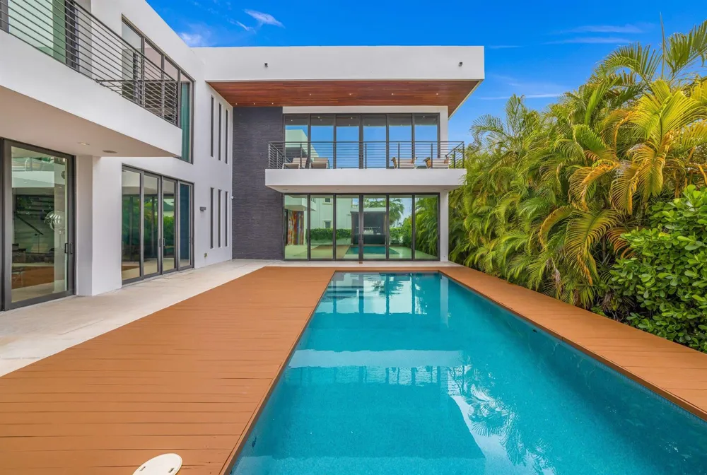 3462 NE 171st Street North Miami Beach, FL 33160