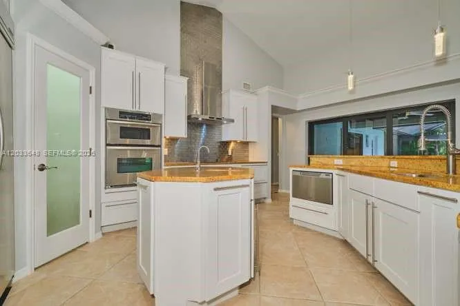 28505 Sombrero DR Bonita Springs, FL 34135