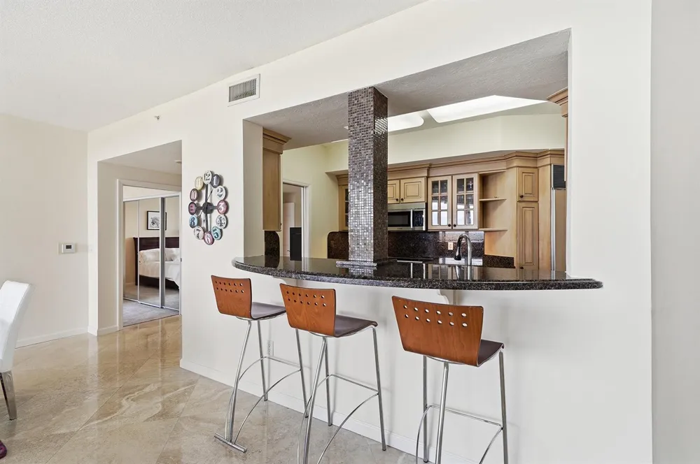 6051 Ocean Drive #1003 Hollywood, FL 33019
