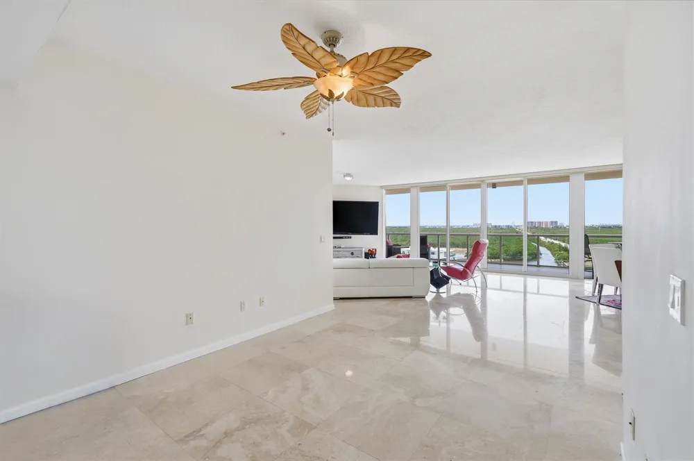 6051 Ocean Drive #1003 Hollywood, FL 33019