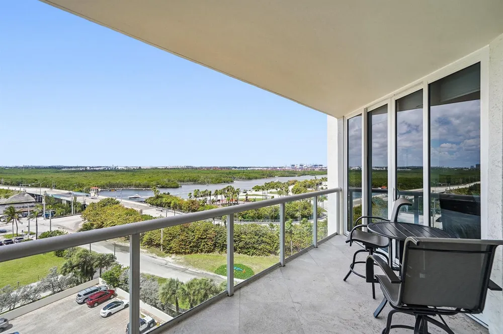 6051 Ocean Drive #1003 Hollywood, FL 33019