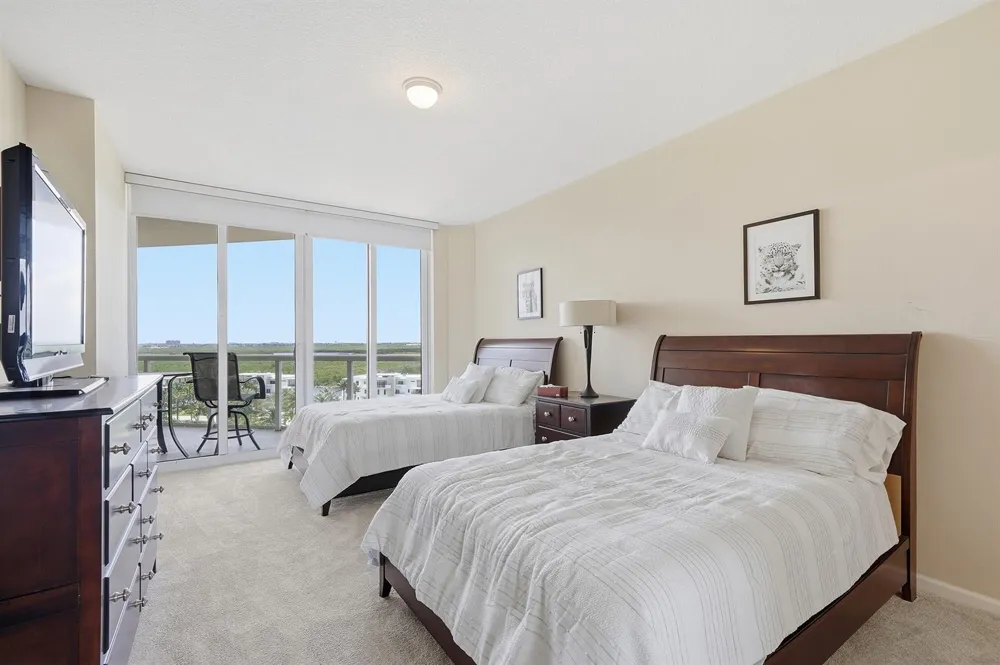 6051 Ocean Drive #1003 Hollywood, FL 33019